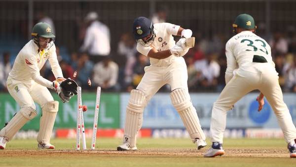 சரிந்த விக்கெட்