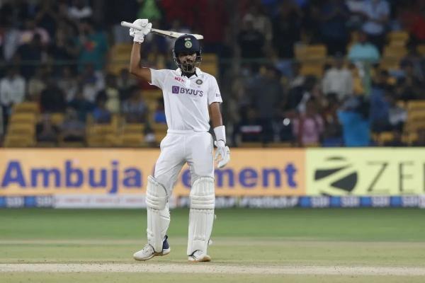 விளையாடுவாரா? 