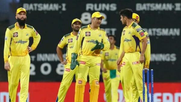 CSK Fast bowler Deshpande reveals how dhoni advice improves his performance 