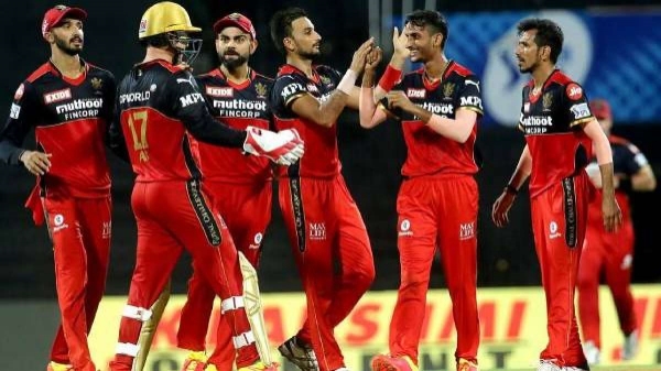 ஆர்சிபி அணிக்காக ஆட வேண்டும் 