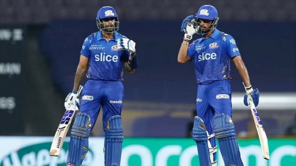 அதிரடி வீரர்கள் 