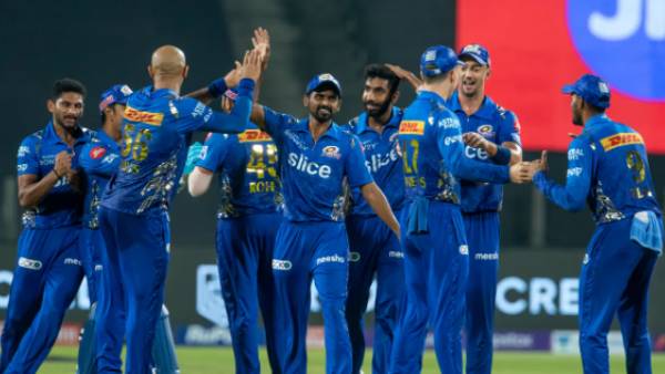 12 மைதானங்களில் போட்டி 