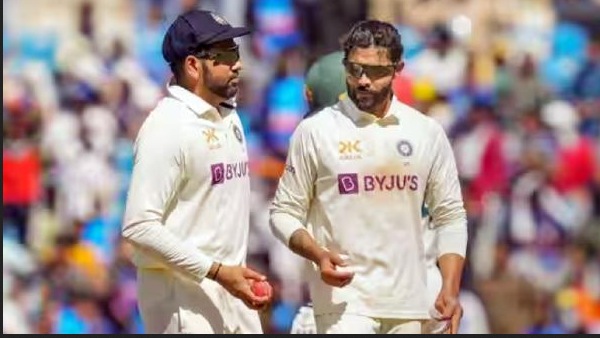 4 முறை அவுட் 4 முறை அவுட்