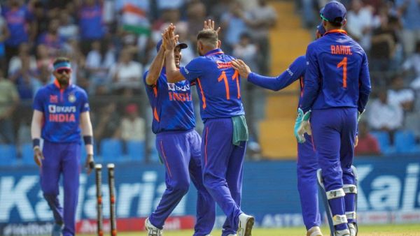  சரிந்த விக்கெட் 