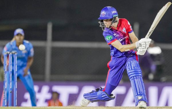 சரிந்த விக்கெட் 