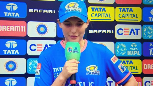  அமீலா கேர்