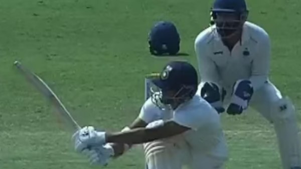 இரட்டை சதம் 