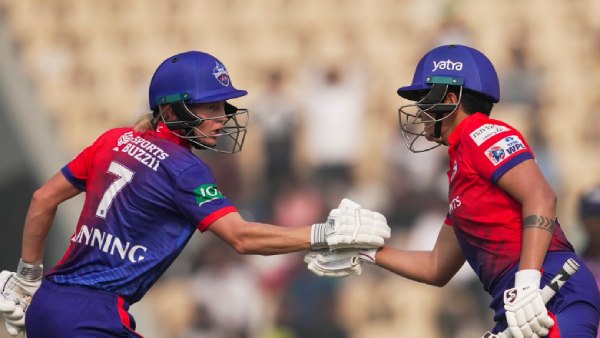 அடுத்தடுத்து அரைசதம் 