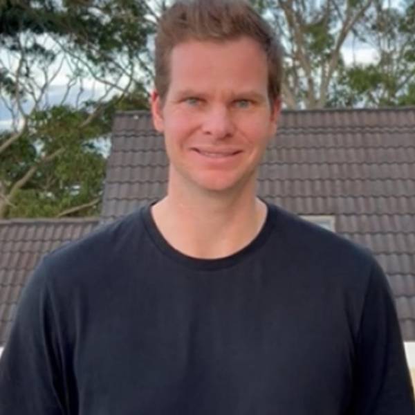 தினேஷ் கார்த்திக் பாணியில் ஸ்டீவ் ஸ்மித் தினேஷ் கார்த்திக் பாணியில் ஸ்டீவ் ஸ்மித்