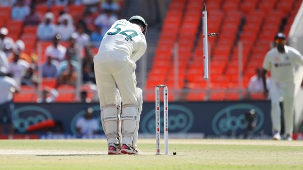  பறந்த ஸ்டம்ப்