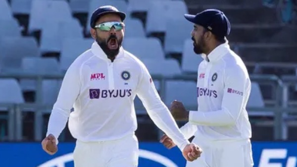 அட்டகாச சதம் 