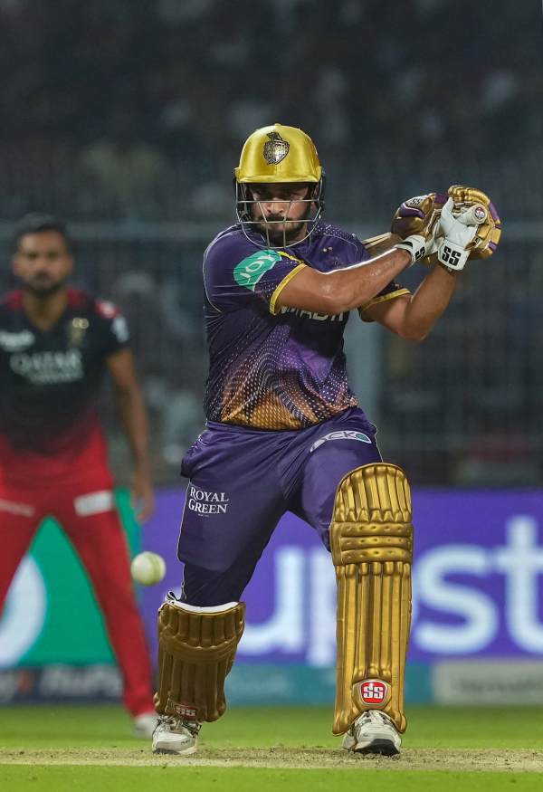 CSK Fans bashing shardul Thakur after he hits half century in 20 balls against RCB in IPL 2023 