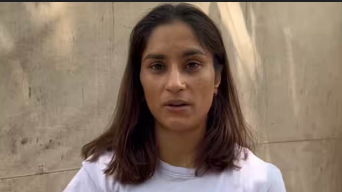 Delhi Wrestlers Protest - Vinesh Phogat asks about silence of cricketers 
