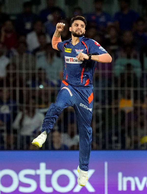 IPL 2023: Mumbai Players celebrating the win in the Eliminator against LSG with Sweet Mangoes and Mocking Naveen Ul haq 