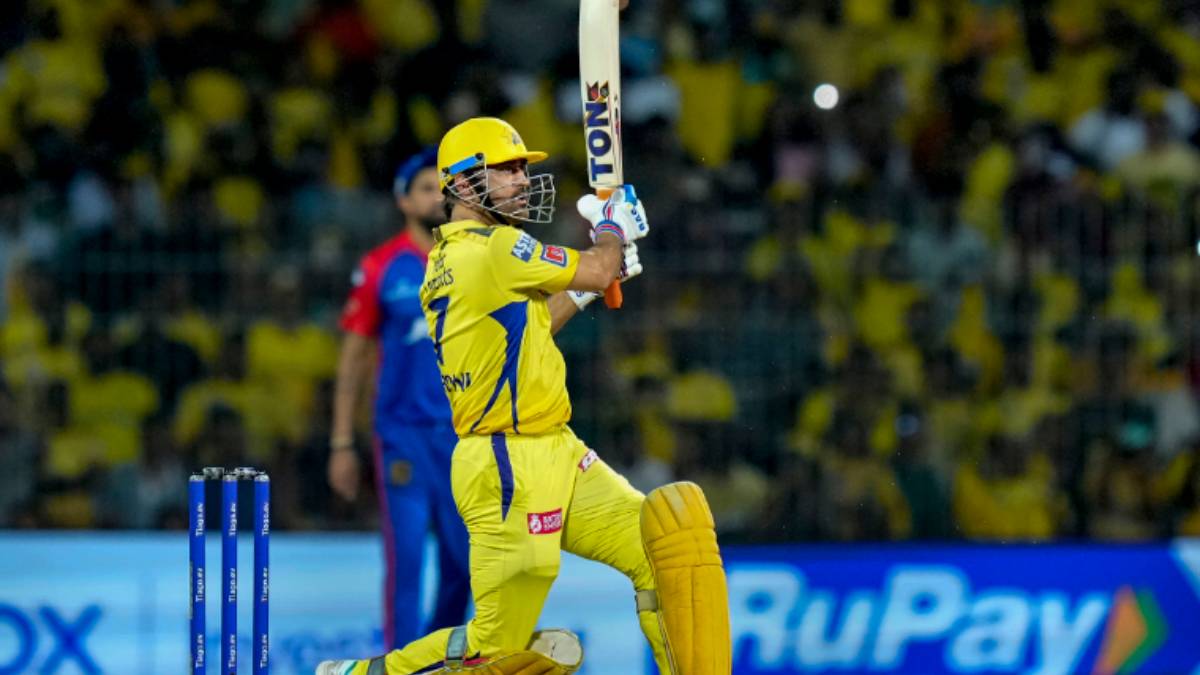 IPL 2023: When MS Dhoni Came to batting against DC, Fans sound level hits 100 dB at Chapauk Stadium 
