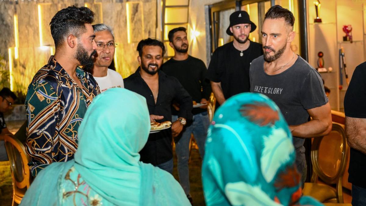 Mohammed siraj invites RCB Players to their newly built house