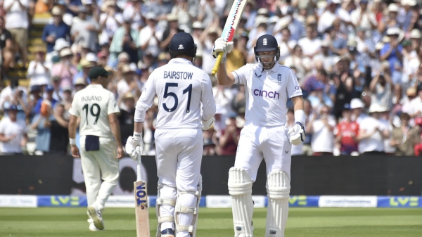 Ashes 1st test - England declared 393 runs in first innings vs australia 