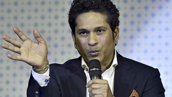 Who is most famous cricketer sachin or ms dhoni 