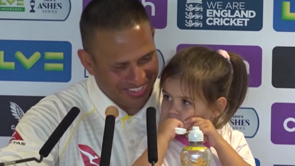 Fathers Day special - Usman Khawaja and his Daughter catches the lime light in press conference