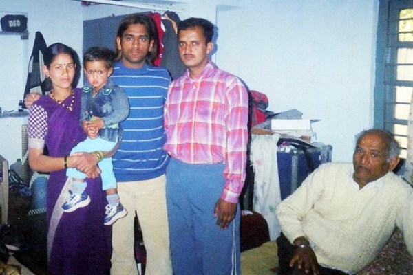 MS Dhoni sister Jayanthi gupta who married thala best friend 