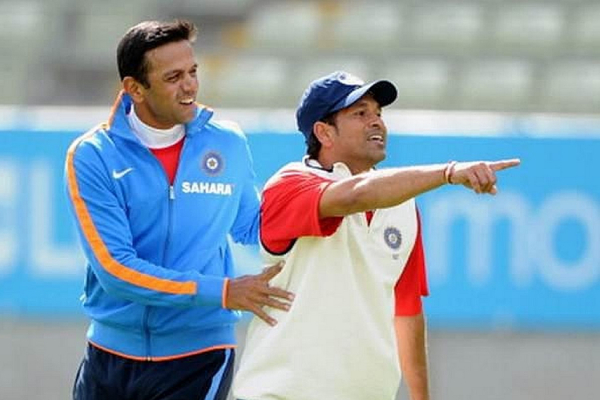 Sunil Gavaskar accuses current generation for not taking senior helps