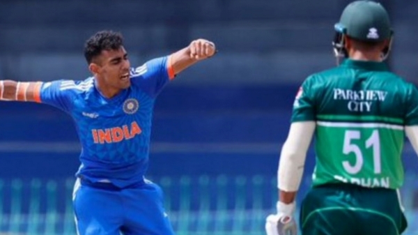 CSK Bowler Hangargekar picks 5 wickets vs Pak a game in acc tournament 