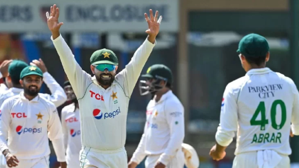 Pakistan beat srilanka by an innings and 222 runs 