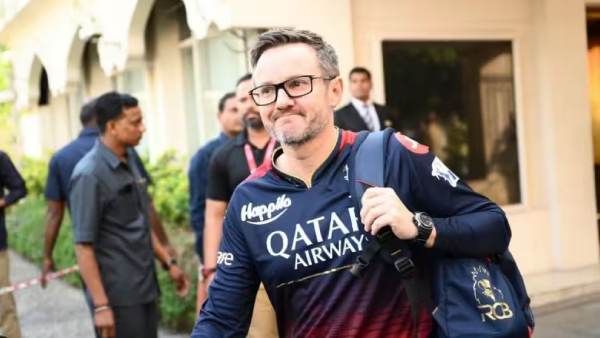 RCB Former coach Mike Hesson expresses disappointment on Exit from the team 