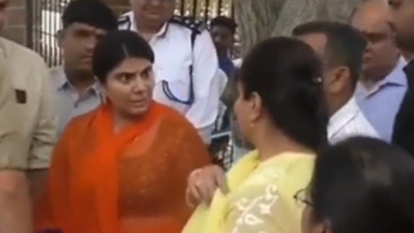 India cricketer Ravindra jadeja wife Rivaba caight in controversy in party function