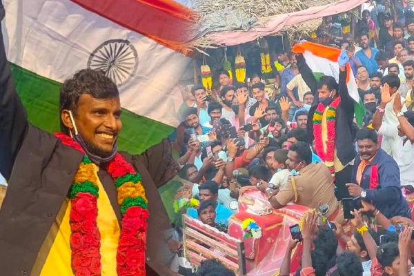 Praggnanandhaa came to home after the Chess World Cup 2023 Final against Magnus Carlsen 