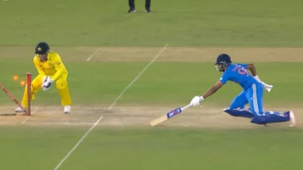 India Australia 1st odi - Shreyas iyer scored only 3 runs and wasted chance 