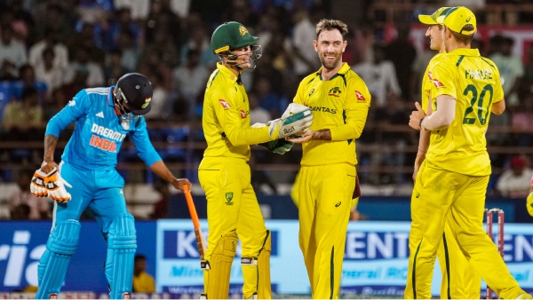 Australia beat india by 66 runs in 3rd odi and avoids whitewash 