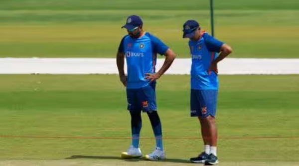 ICC ODI World Cup 2023 IND vs BAN : Rahul Dravid check pitch in Pune 
