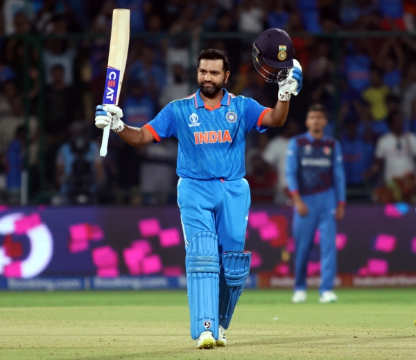 Virat kohli fans trolls rohit sharma for scoring against afghanistan