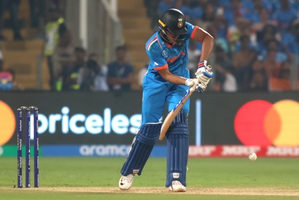 IND vs BAN: Sara Tendulkar claps for Shubman Gill back to back sixes against Bangladesh in World Cup 2023 