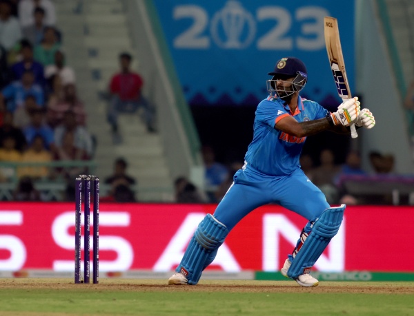  INDIA vs ENGLAND : Dont blame Suryakumar Yadav as he stood for the team 