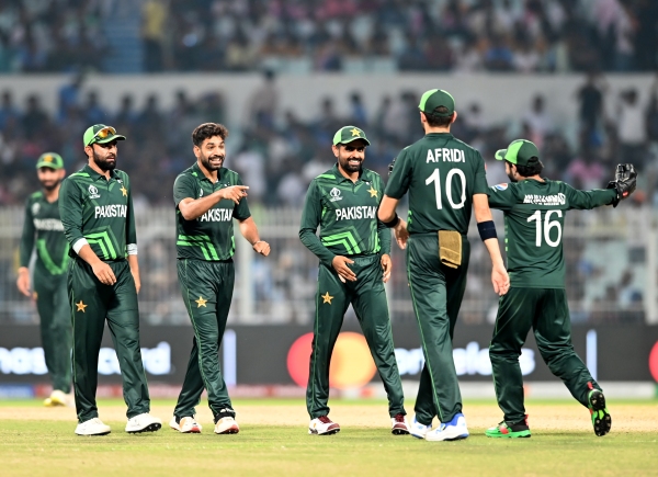 Pakistan vs Bangladesh : Fans lost interest after Bangladesh all out for 204 runs 