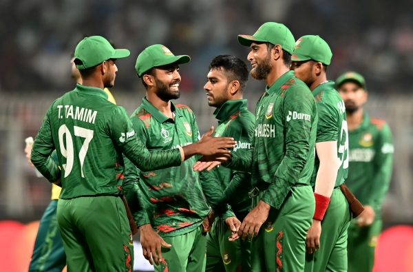 Bangladesh captain shakib ul hasan asks players to bring back smile in fans face 