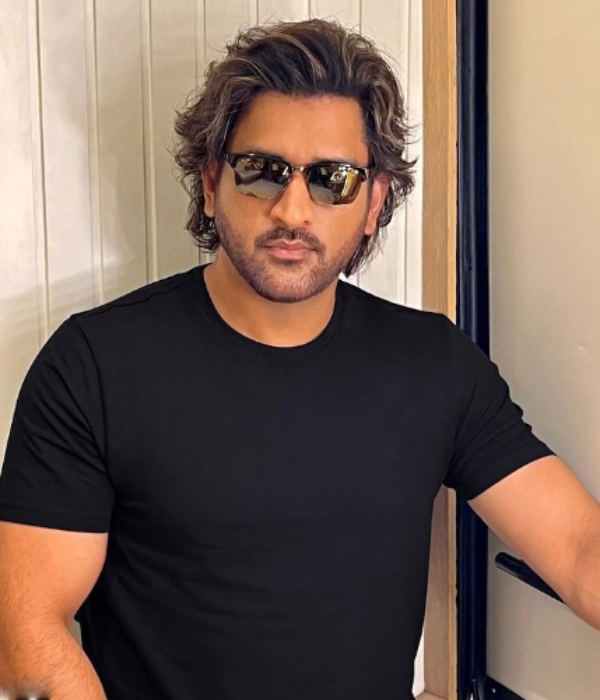 This is how Dhoni and Aalim hakim brought the new look of Vintage Dhoni 