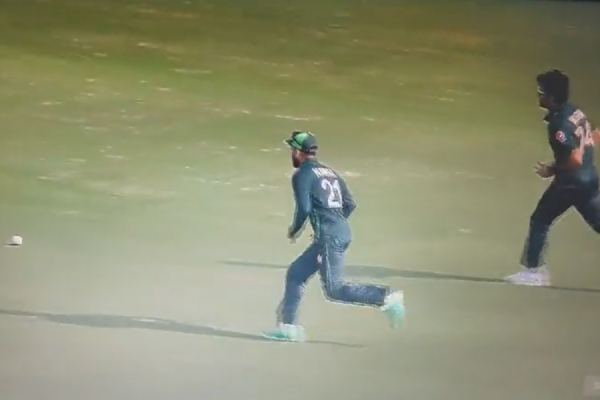Mohammad Nawaz and Wasim Jr did a fielding error in PAK vs AUS Warm up match 