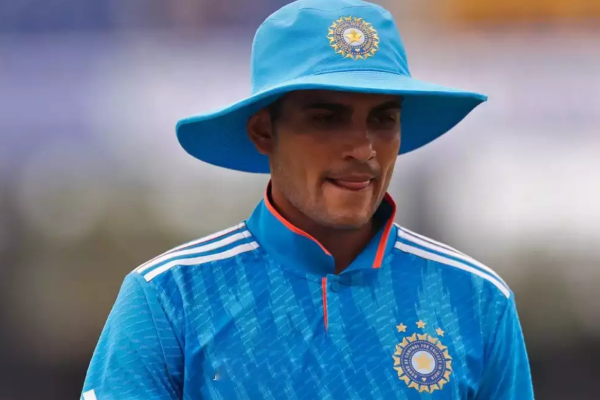 India Pakistan world cup match - Shubman gill is back in india team as Rohit choose to bowl