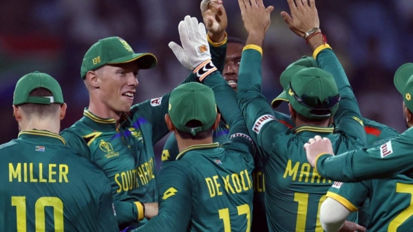 ICC ODI World Cup 2023 AUS vs SA : Mitchell Starc bowled last over and gave 1 run ICC ODI World Cup 2023 AUS vs SA : Mitchell Starc bowled last over and gave 1 run