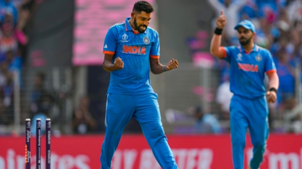 India pakistan match - Mohammed siraj wasted run out chance