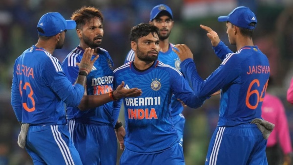 INDIA vs AUSTRLIA: After Shreyas Iyer joining the Indian team, Tilak Varma or Jaiswal will be out for the 4th T20 at Raipur 