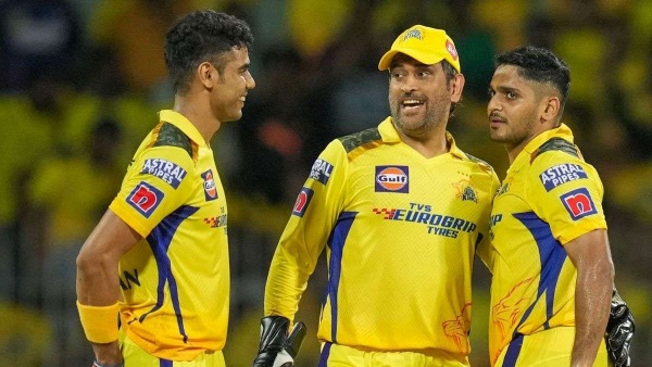 IPL 2024 CSK retention list : Chennai Super Kings released 8 players, Dhoni retained