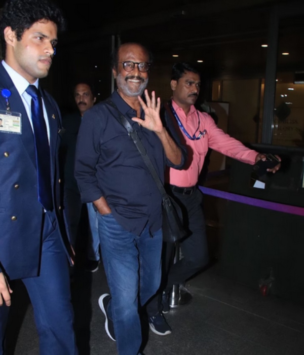 INDIA vs NEW ZEALAND Semi final : Rajinikant came to stadium using his Golden ticket 