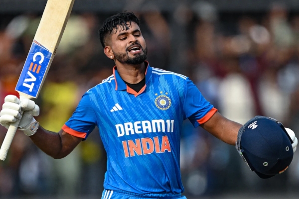Sunil Gavaskar and simon dull highly praises shreyas iyer performance in icc world cup 2023 