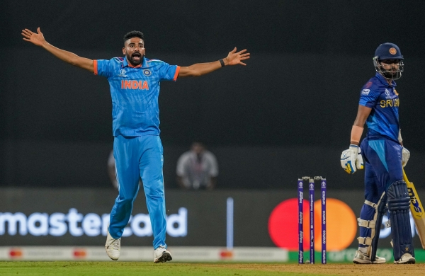 IND vs SL: Mohammad Siraj picks 3 wickets in just 2 overs against Srilanka at Mumbai like Asia Cup finals 