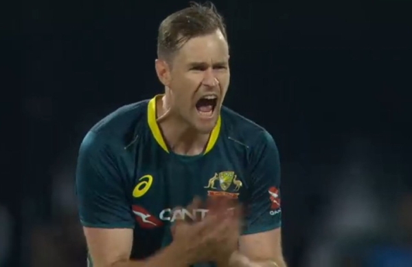 India vs australia 5th t20- jason beherndorff spit axar patel after getting out
