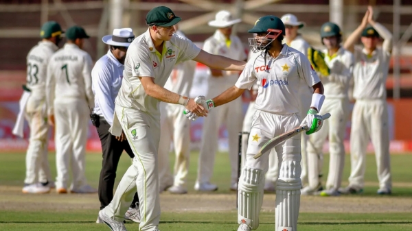 Pak vs aus 2nd test - Pakistan struggling again in batting and lose 6 wickets 